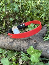 Collier rouge et noir 43-49cm