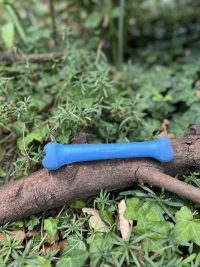 Os a mâcher bleu